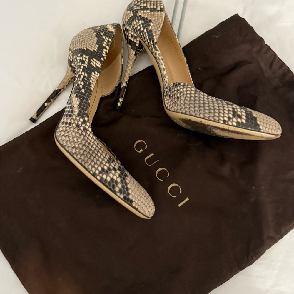 Gucci Women's Heels - Black and Cream Snakeskin